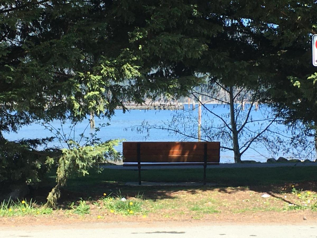 Wessex Inn By The Sea Cowichan Bay Exterior photo
